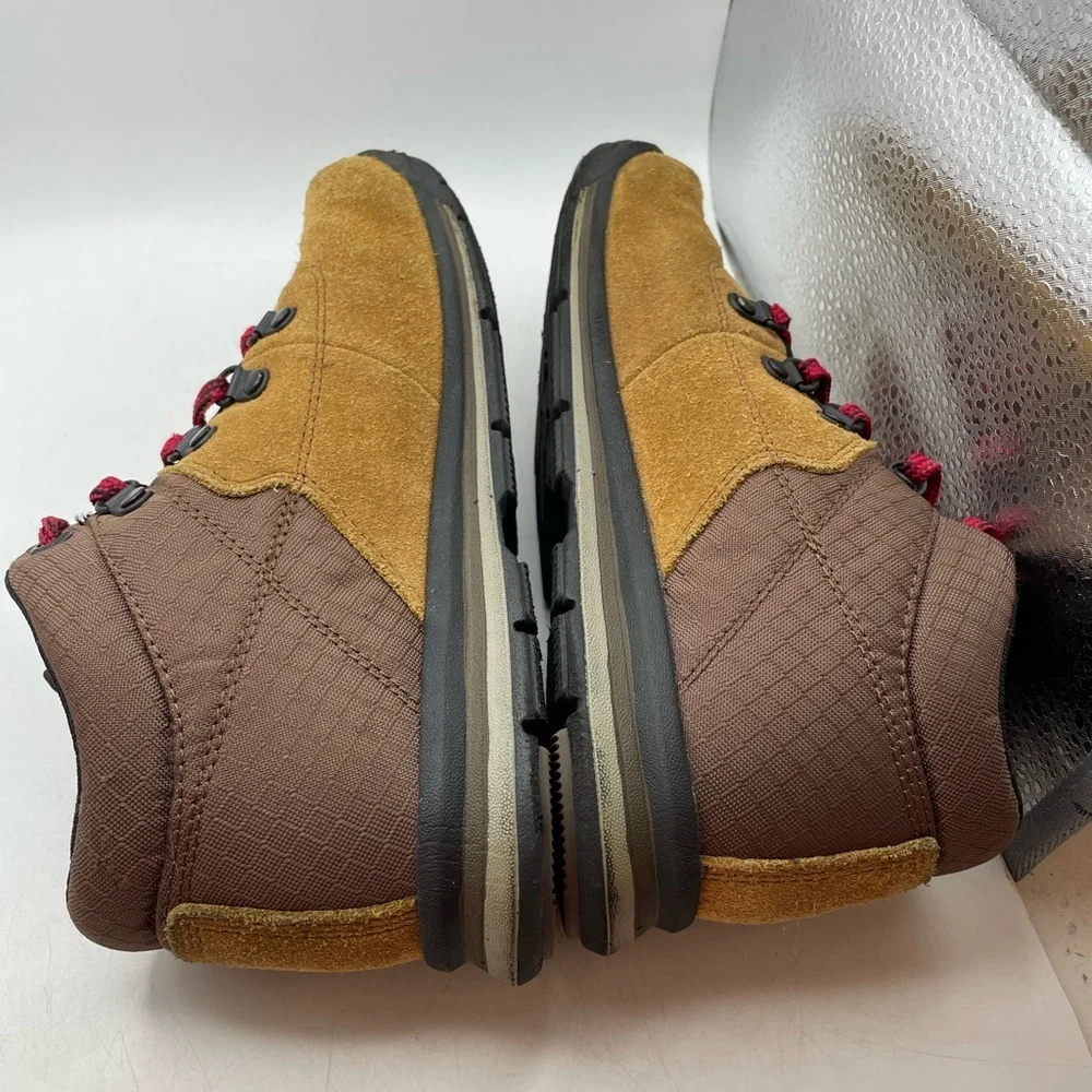 Timberland boys suede Brown boots size 4 youth